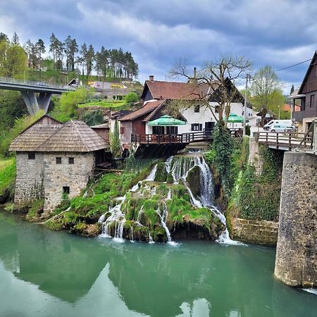 Apartman Djak Plitvicka Jezera Exterior foto