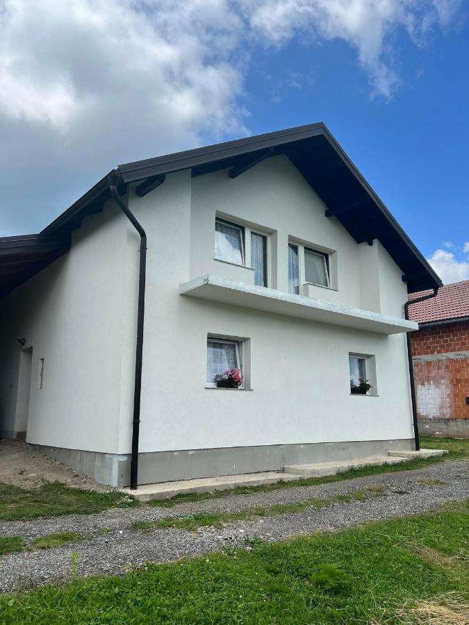 Apartman Djak Plitvicka Jezera Exterior foto