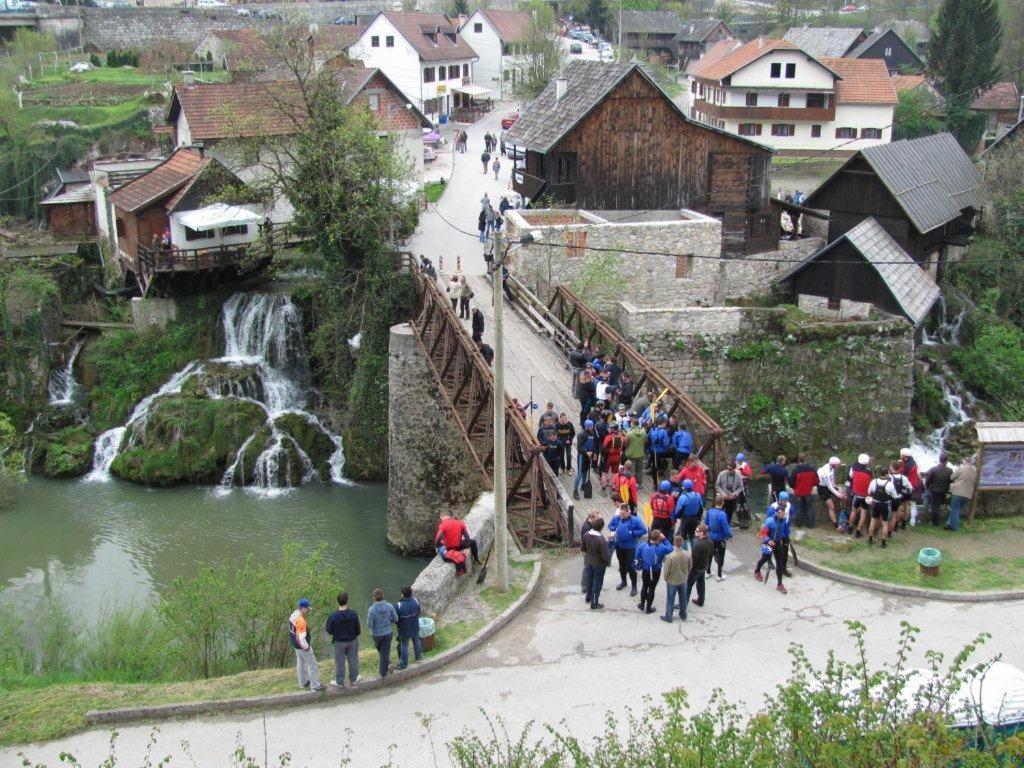 Apartman Djak Plitvicka Jezera Exterior foto